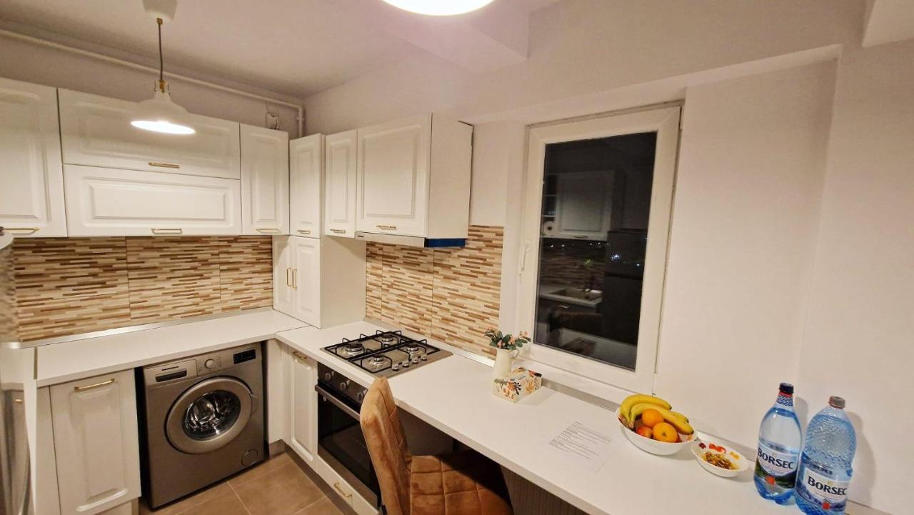 Lux & Confort - Apartament 3 Camere Bucureşti Exterior foto